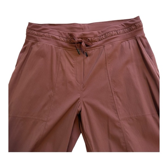 Lululemon Dance Studio Mid-Rise Cropped Pants - Size 14 - Picture 4 of 11